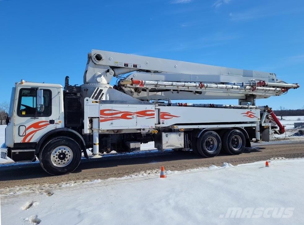 KCP 40M (#1007) コンクリートポンプ車