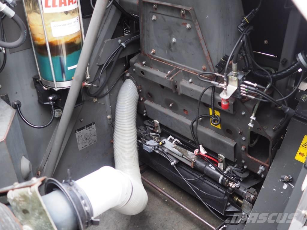 CLAAS Jaguar 940 4x4 自走式フォレージハーベスター