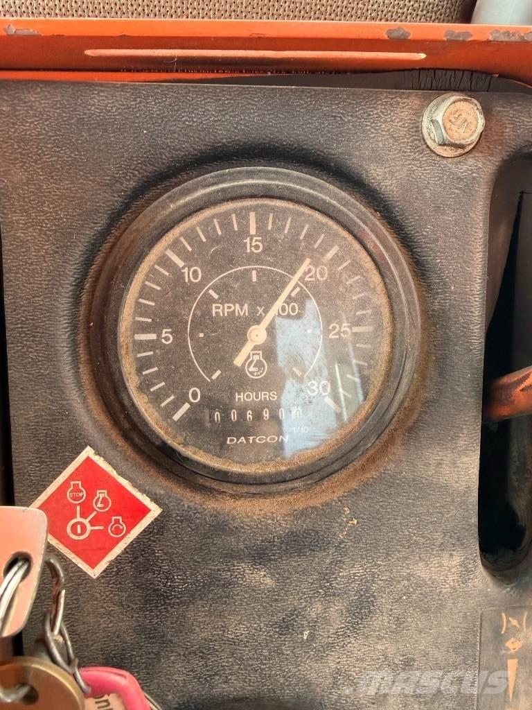 Ditch Witch 8020 T トレンチャー