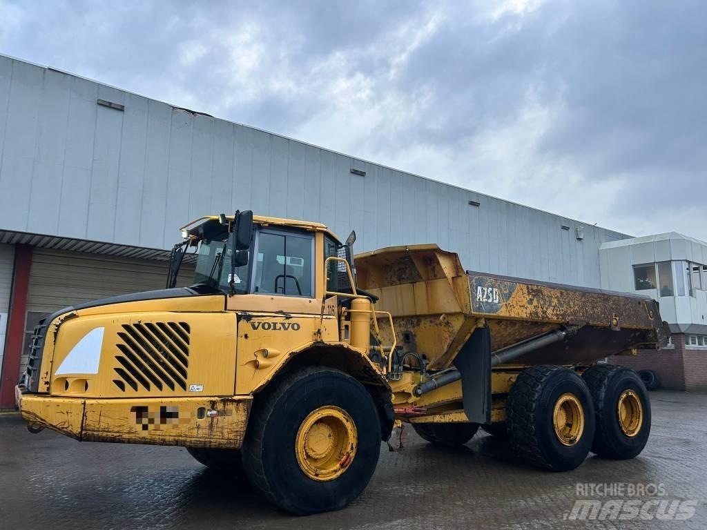 Volvo A 25 D アーティキュレート式ダンプトラック