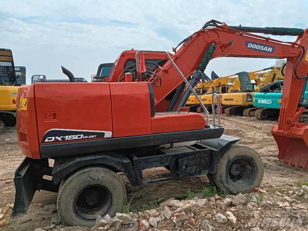 Doosan DH 150 W-7 大型油圧ショベル12t以上（パワーショベル・ユンボ）