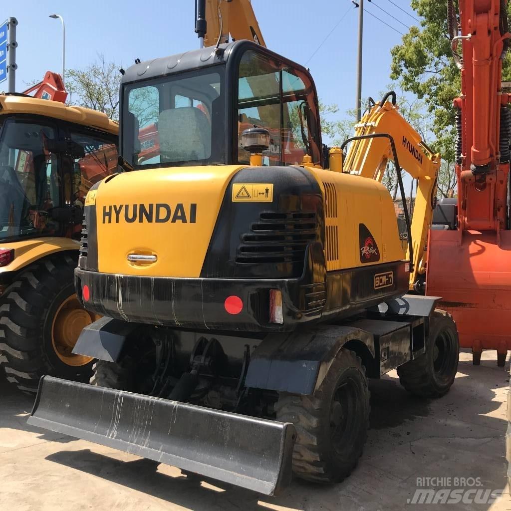Hyundai Robex 60-7 ホイール式油圧ショベル（パワーショベル・ユンボ・バックホー）