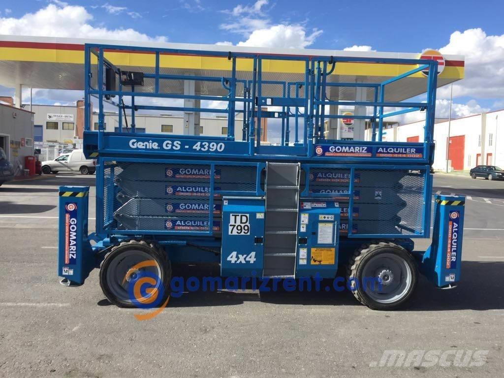 Genie GS 4390 シザースリフト