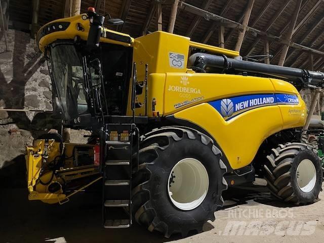New Holland CR10.90 コンバイン