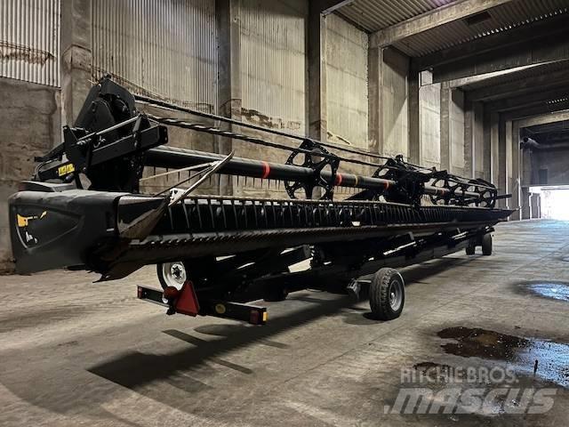 New Holland CR10.90 コンバイン