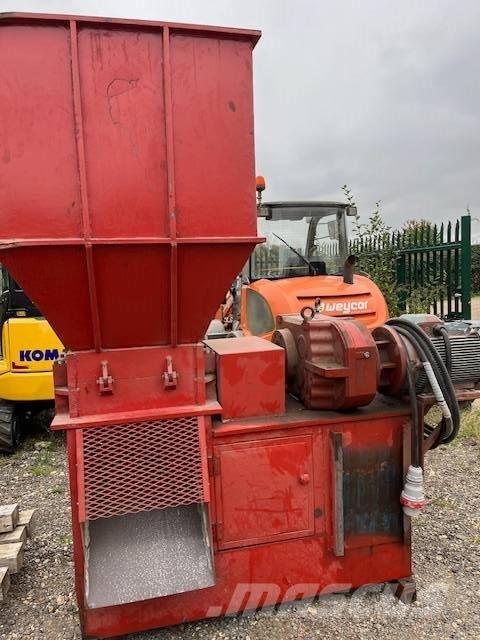 MG 220XL 廃棄物並び替え設備