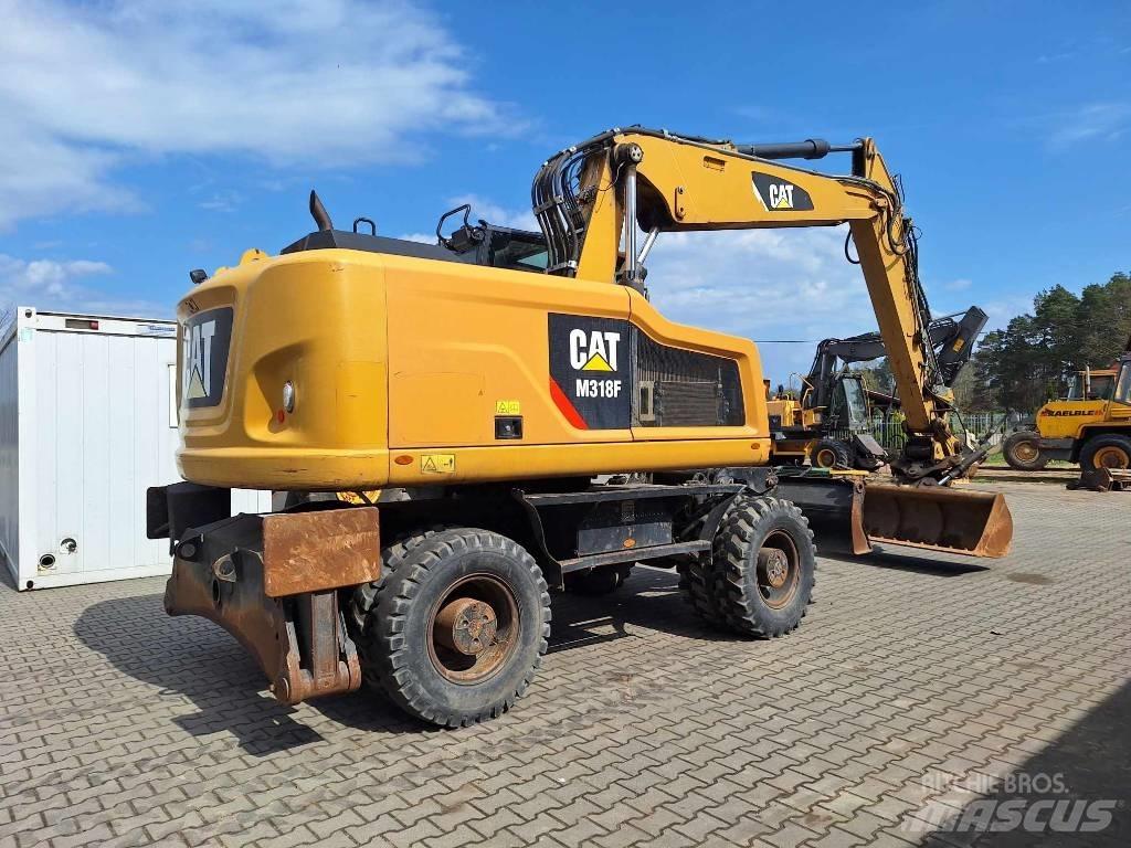 CAT M 318 F ホイール式油圧ショベル（パワーショベル・ユンボ・バックホー）