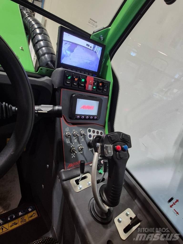 Avant 640 スキッドステアローダー