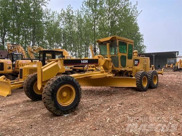 CAT 140 H モーターグレーダー
