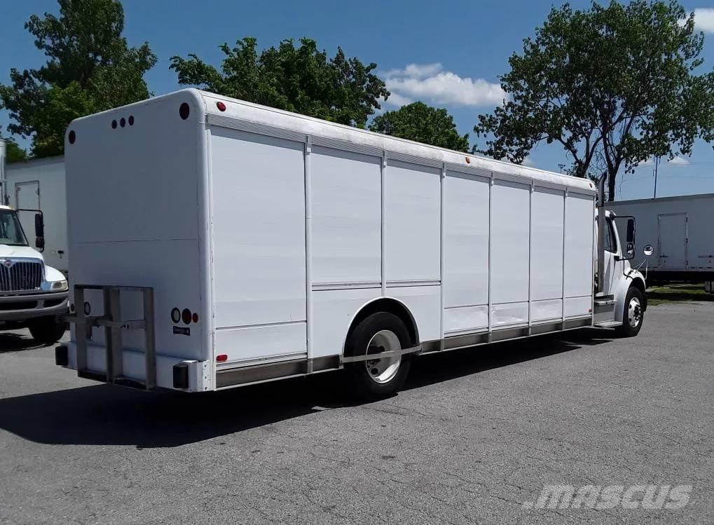 Freightliner M2 飲料運送車両