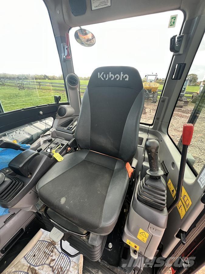 Kubota U56-5 特殊油圧ショベル