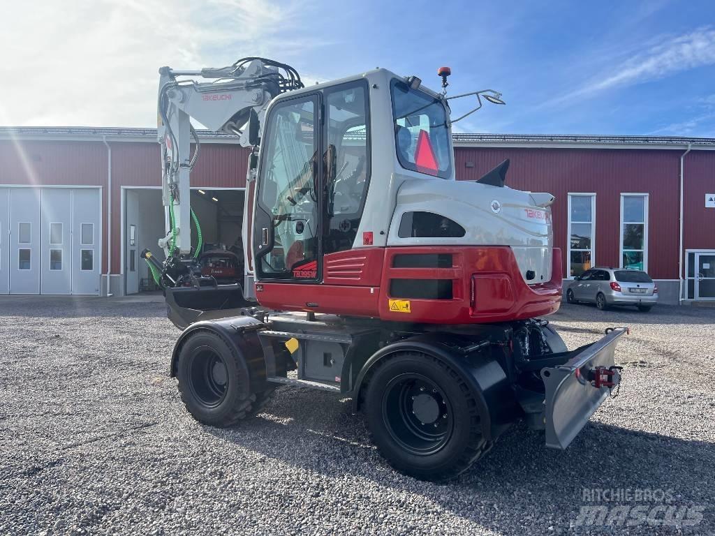 Takeuchi TB 395 W ホイール式油圧ショベル（パワーショベル・ユンボ・バックホー）