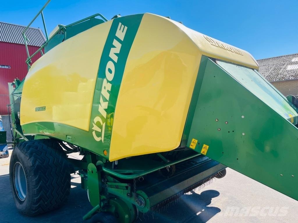 Krone Big Pack 12130 スクエアベーラー