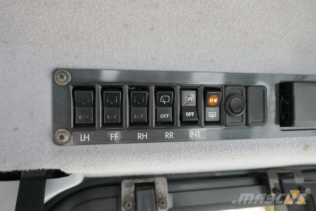 Komatsu D85PX-15 ブルドーザー