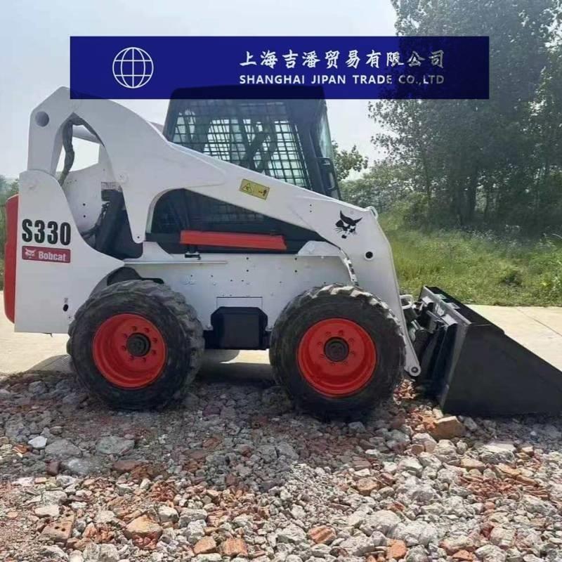 Bobcat S 330 スキッドステアローダー