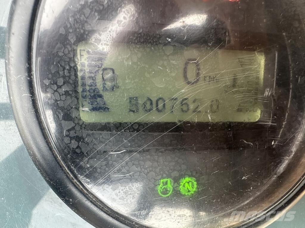 Mecalac TA6s サイト　ダンプ