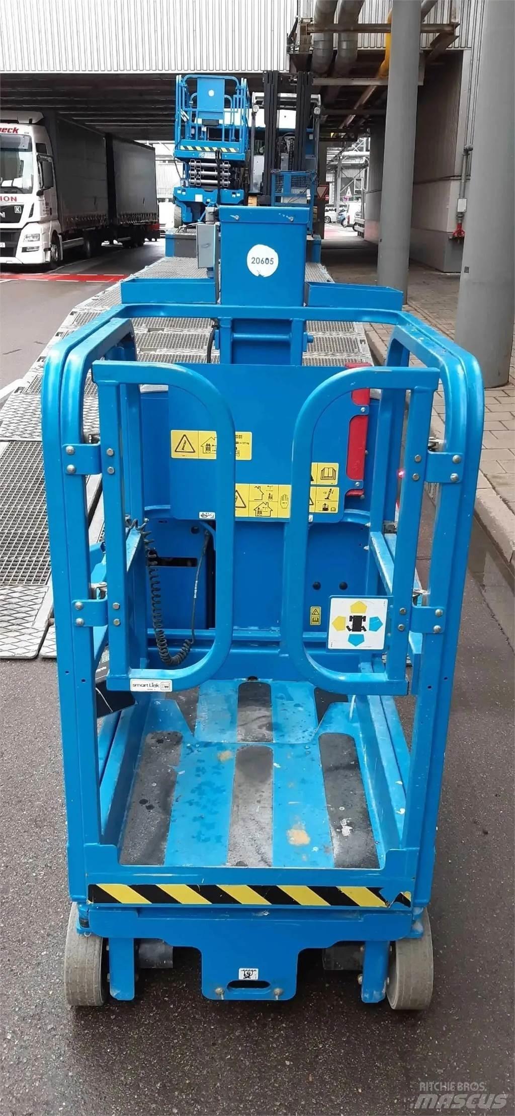 Genie GRC 12 その他リフトとプラットフォーム