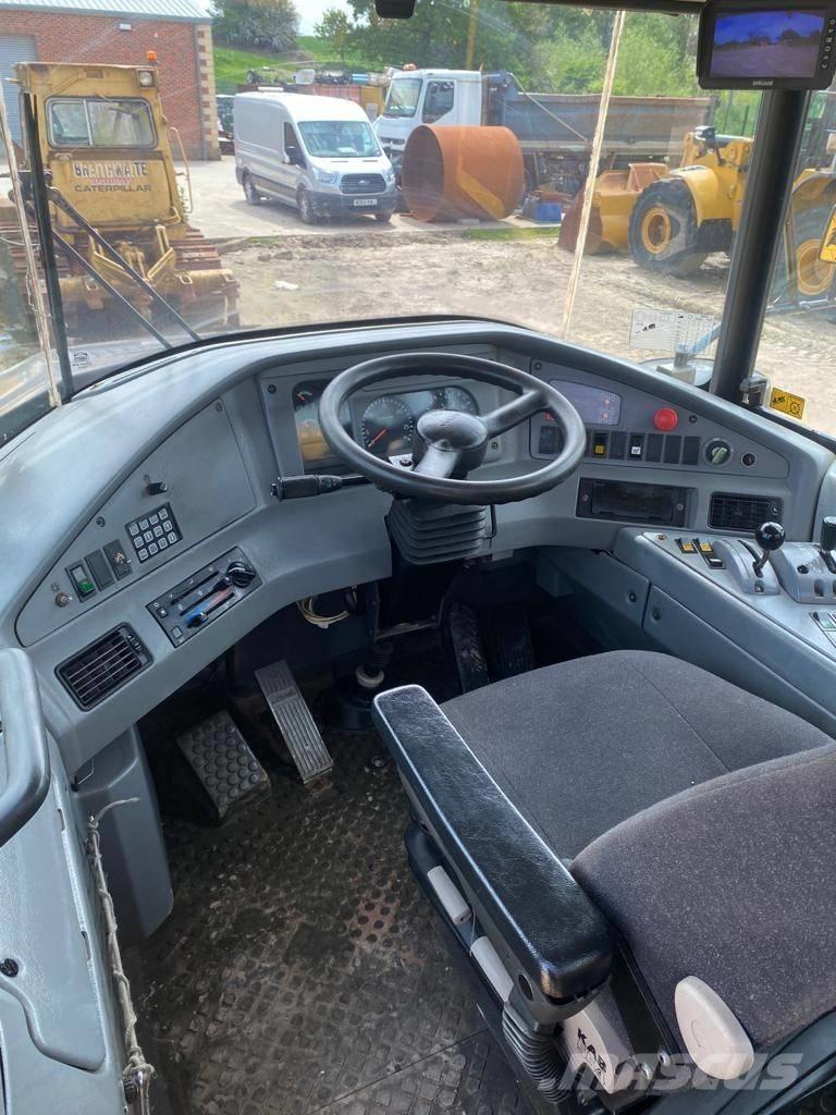 Volvo A 30 D アーティキュレート式ダンプトラック