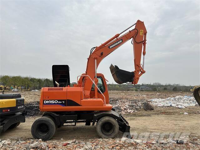 Doosan DH150W ホイール式油圧ショベル（パワーショベル・ユンボ・バックホー）