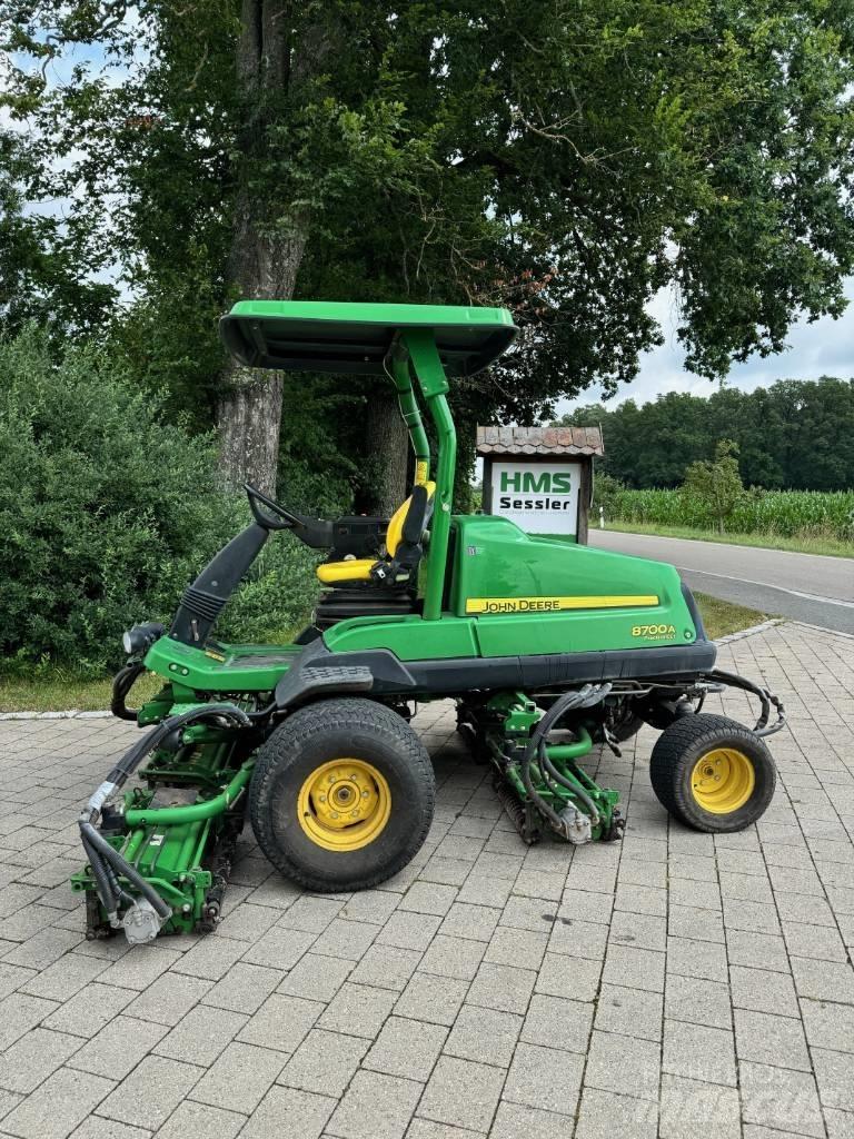 John Deere 8700 A フェアウェイモア/芝刈り機