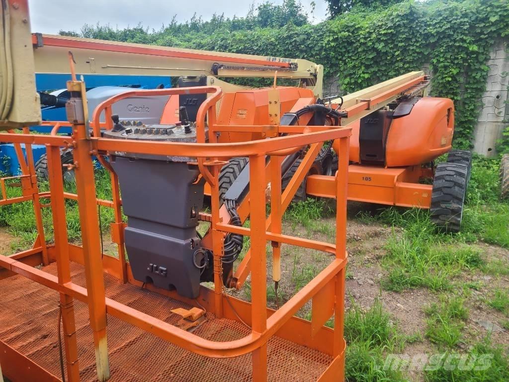 JLG 600 AJ ブームリフト　屈伸型