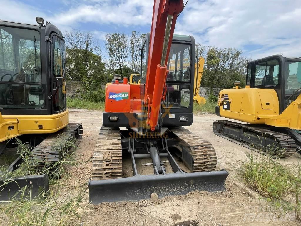 Doosan DX 55 ミニ油圧ショベル 7t以下（ミニユンボ・ミニディガー）