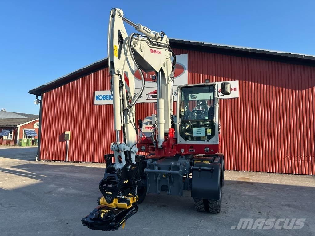 Takeuchi TB 395 W ホイール式油圧ショベル（パワーショベル・ユンボ・バックホー）