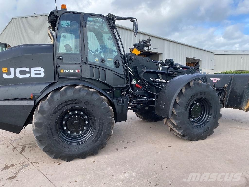 JCB TM420s 農業用テレハンドラー
