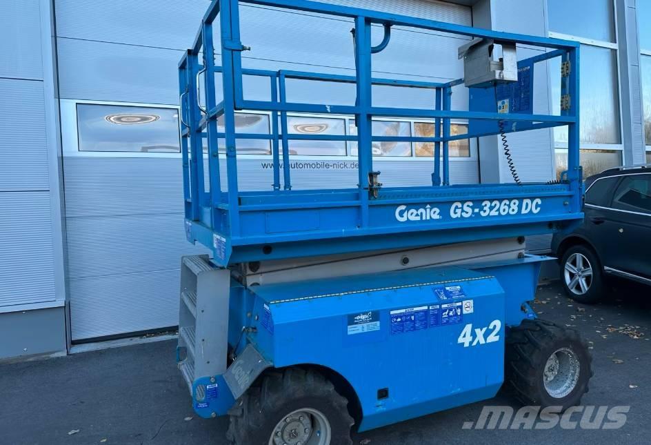 Genie GS 3268 シザースリフト