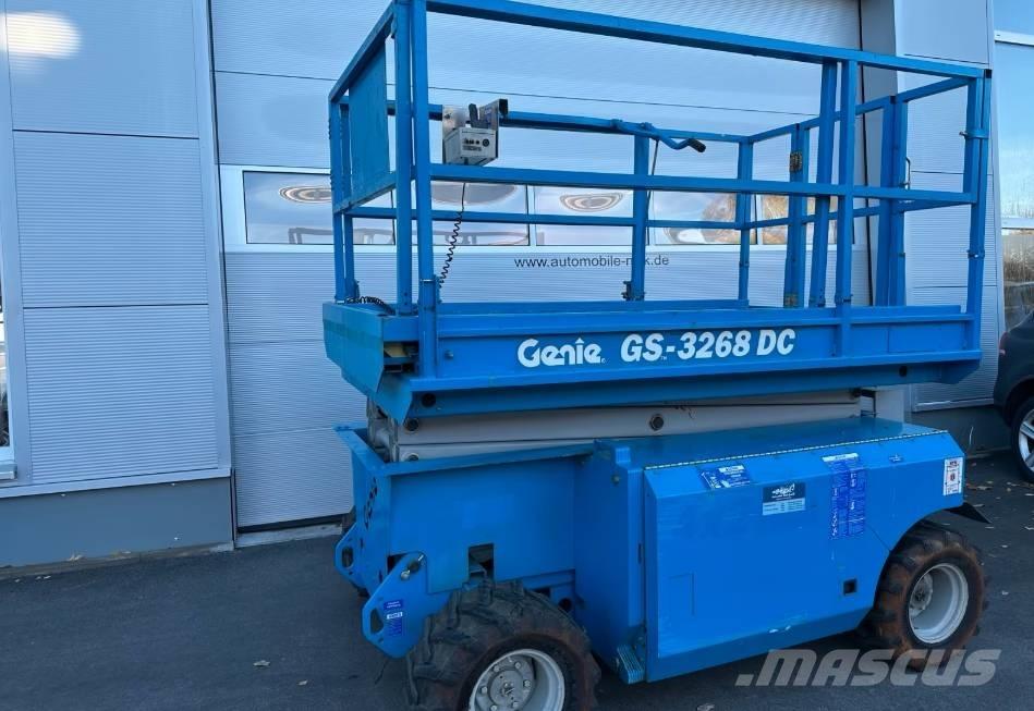 Genie GS 3268 シザースリフト