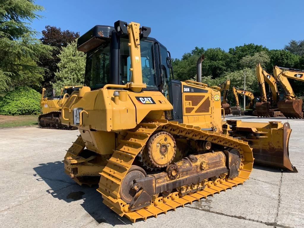 CAT D 6 N XL ブルドーザー
