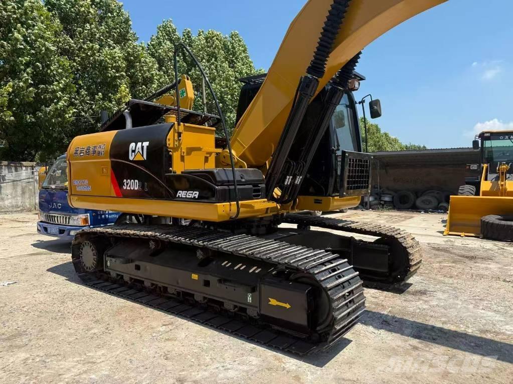CAT 320 D 大型油圧ショベル12t以上（パワーショベル・ユンボ）