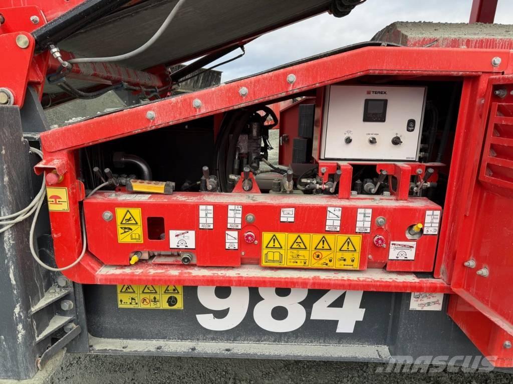 Terex Finlay 984 自走式スクリーン