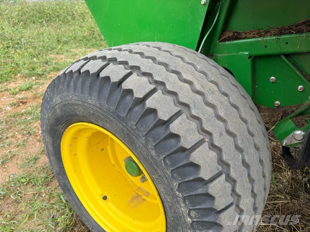John Deere F441M ラウンドベーラー