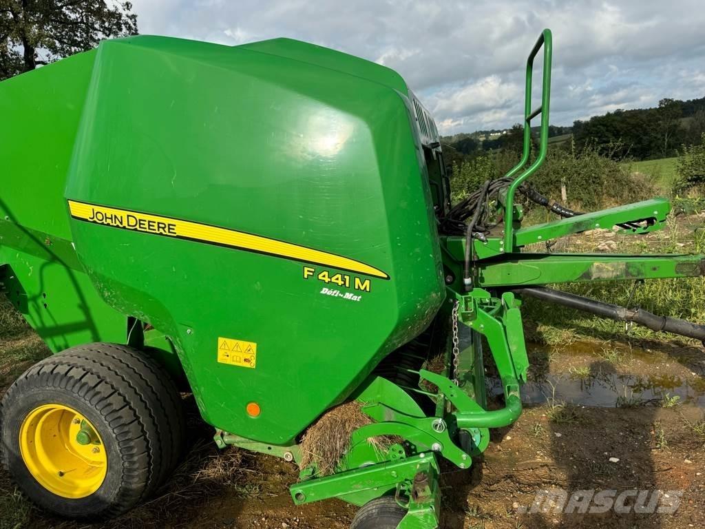 John Deere F441M ラウンドベーラー