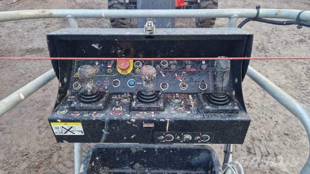 Manitou 200 ATJ ブームリフト　屈伸型