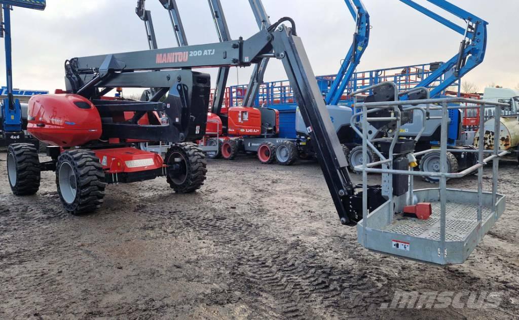 Manitou 200 ATJ ブームリフト　屈伸型