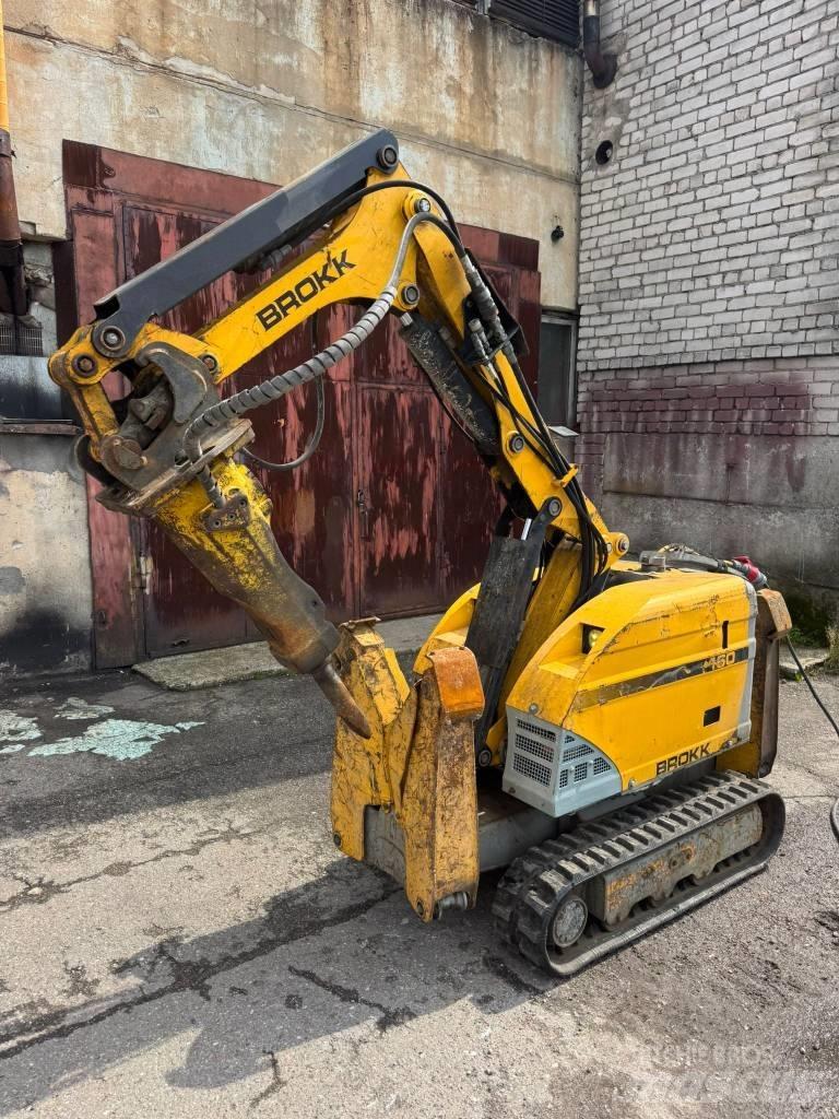 Brokk 160 解体油圧ショベル