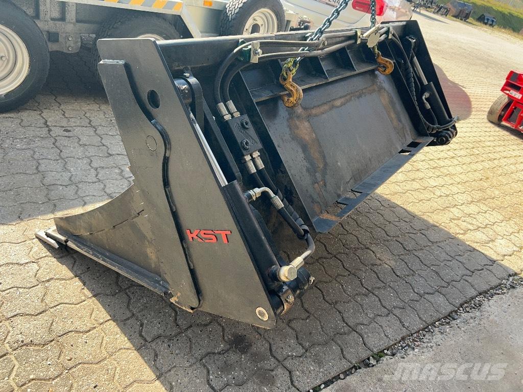  KST 4 i en skovl バケット