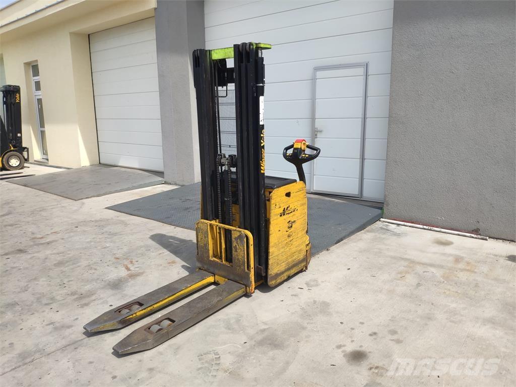 Yale MS16 AC 自走式スタッカー