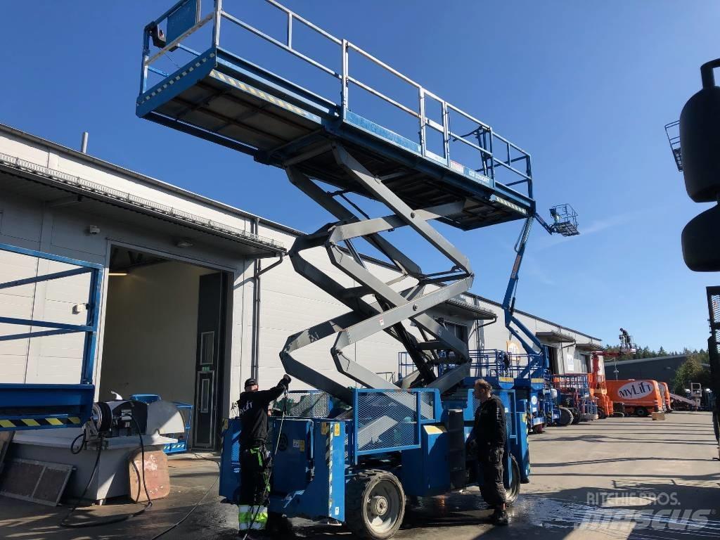 Genie GS 3390 RT シザースリフト