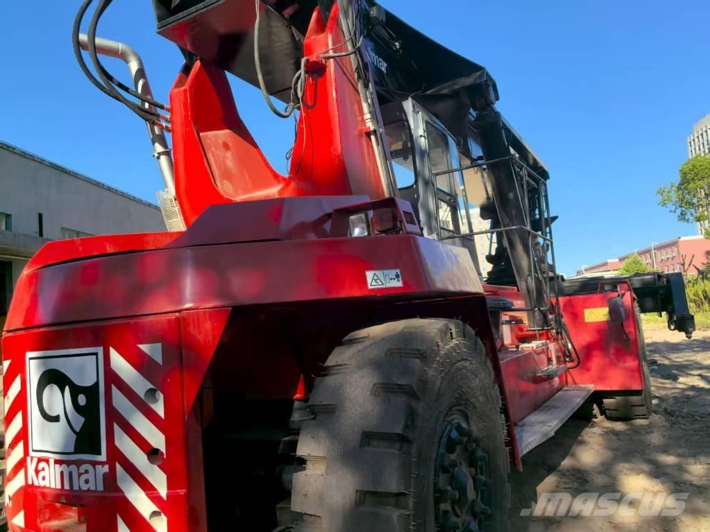 Kalmar DRF 450-60 リーチスタッカー