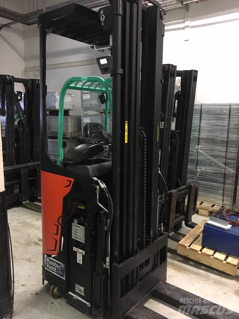 Rocla SST 16 AC 自走式スタッカー