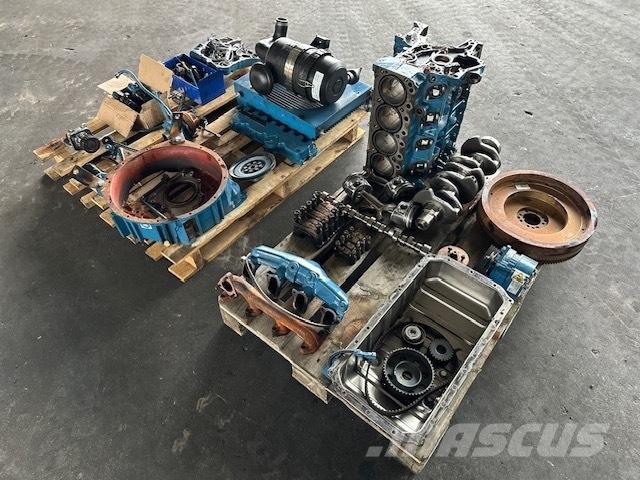 Deutz BF4M2011 エンジン