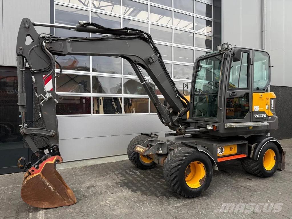 Volvo EW60E | A/C 中型油圧ショベル 7ｔ-12ｔ（ユンボ・パワーショベル・バックホー）