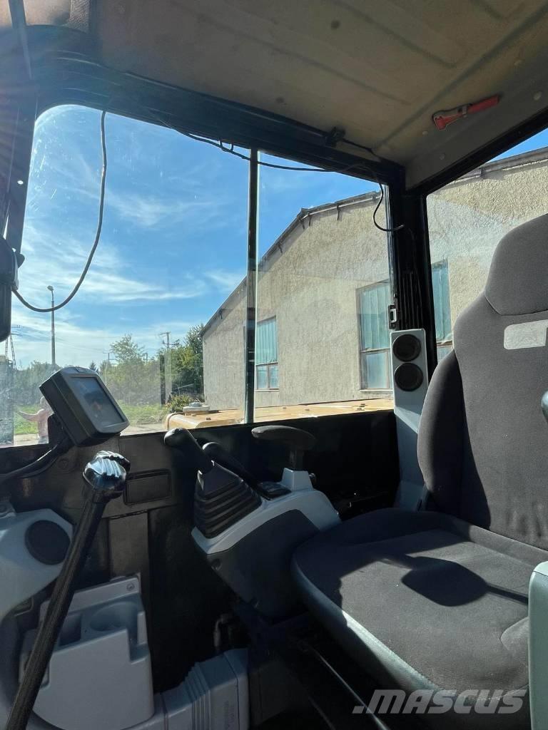 CAT 305.5 E 2 ミニ油圧ショベル 7t以下（ミニユンボ・ミニディガー）