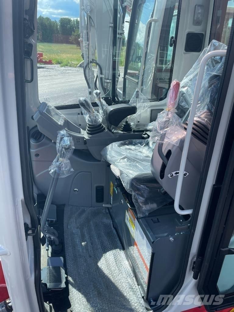 Takeuchi TB 216 ミニ油圧ショベル 7t以下（ミニユンボ・ミニディガー）