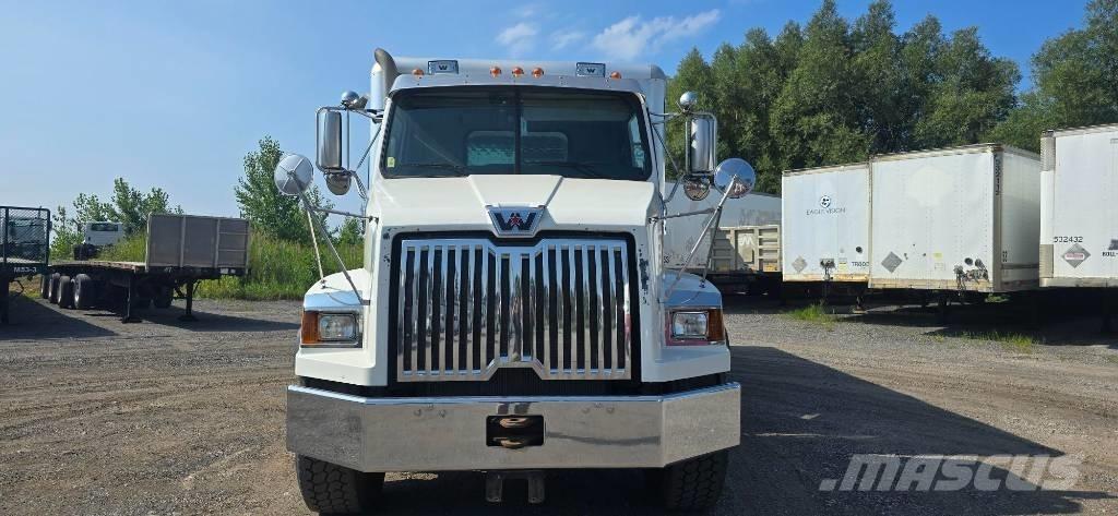 Western Star 4700 SB 中古トラクターヘッド | トレーラーヘッド