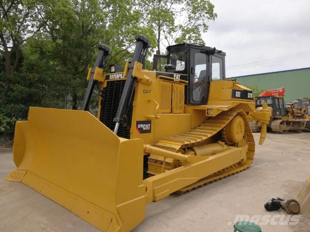 CAT D 7 R ブルドーザー