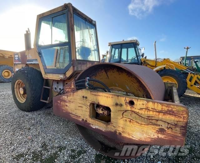 Komatsu JV110WA-HD 振動ローラ